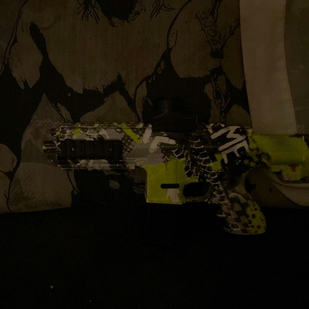 Gun green
